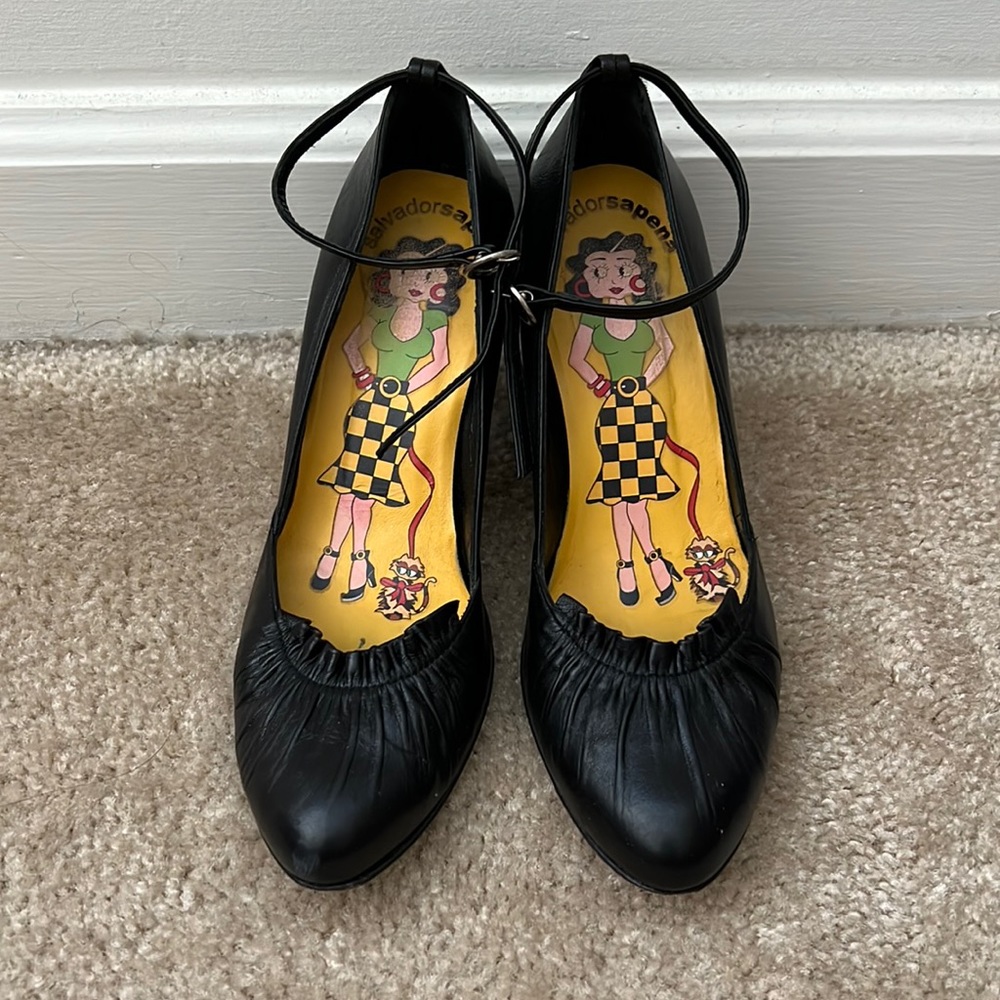 Salvador sapena heels size 35. Made in Spain.